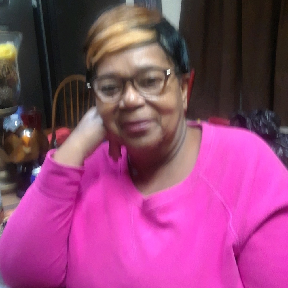 Meet your Posher, Clea